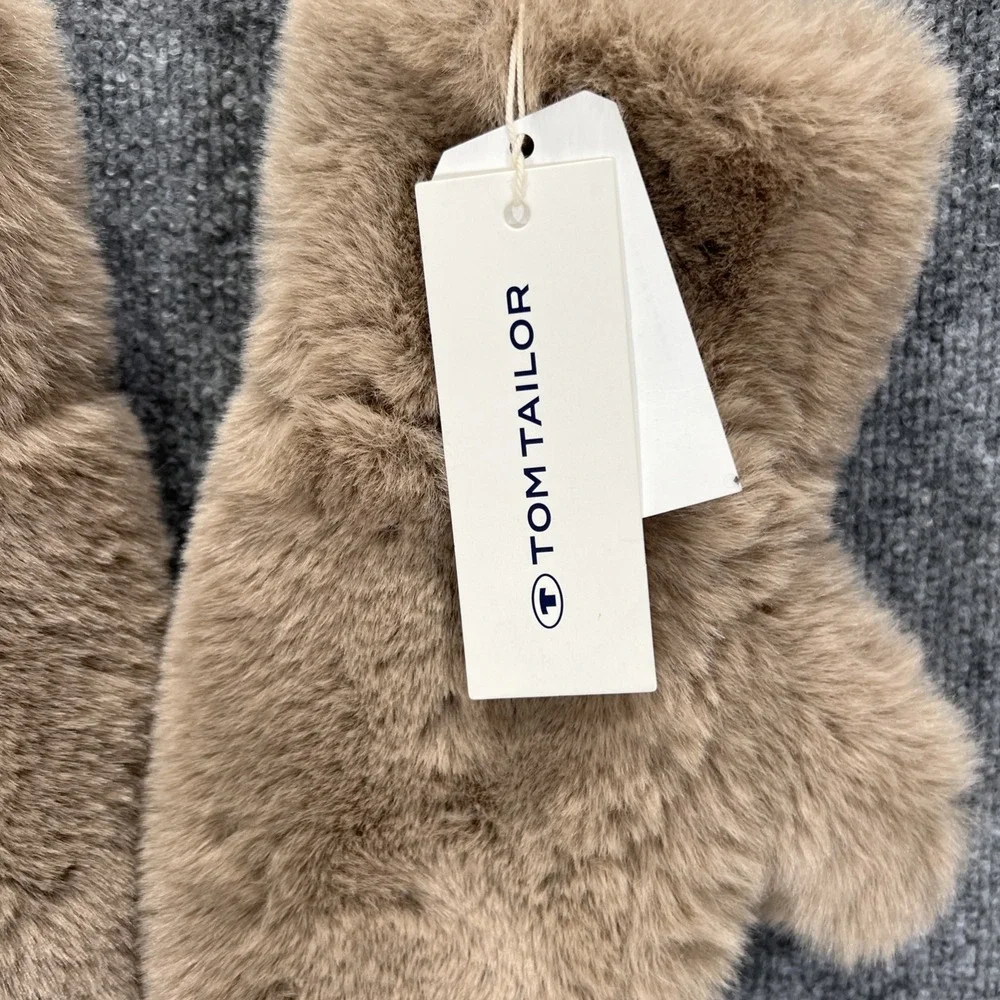 NEW Tom Tailor Women's Faux Fur Mittens Gloves Beige Brown Cozy Warm Winter